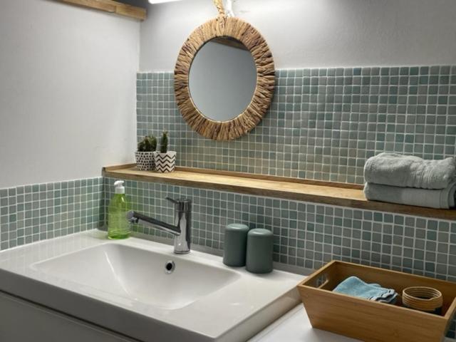 Un Oasis Au Coeur De La Vieille Ville, Classe 4 Etoiles Montpellier Ngoại thất bức ảnh